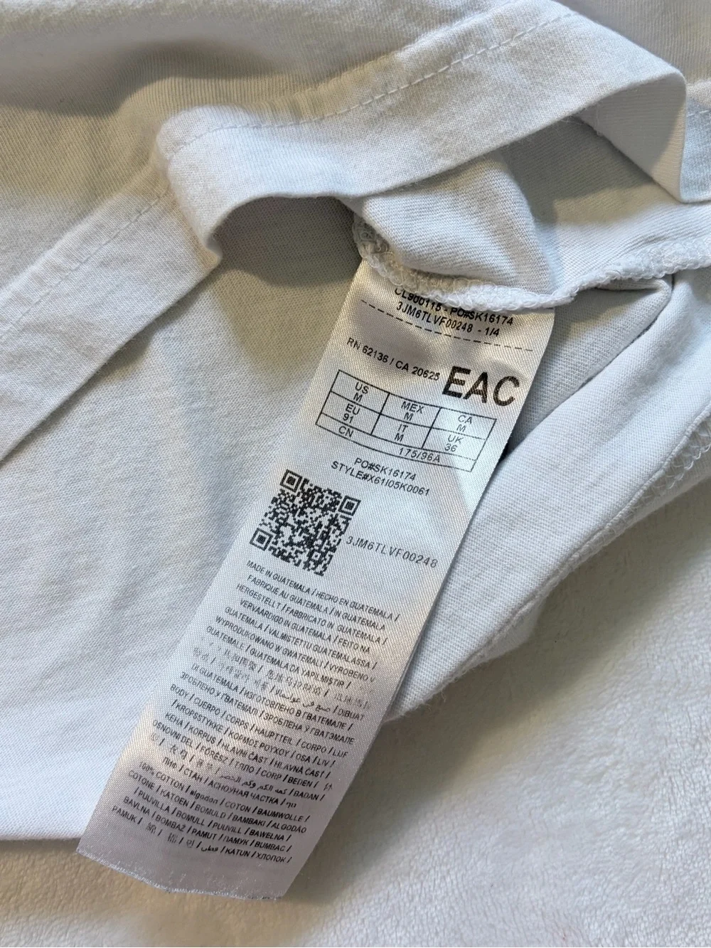 GUESS Two-Tone Gray & White Short Sleeve Crew Tee - Picture 5 of 6